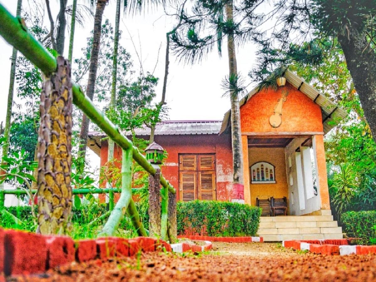 Raktokorobi Karu Gram Hotel Sri Niketan Exterior photo