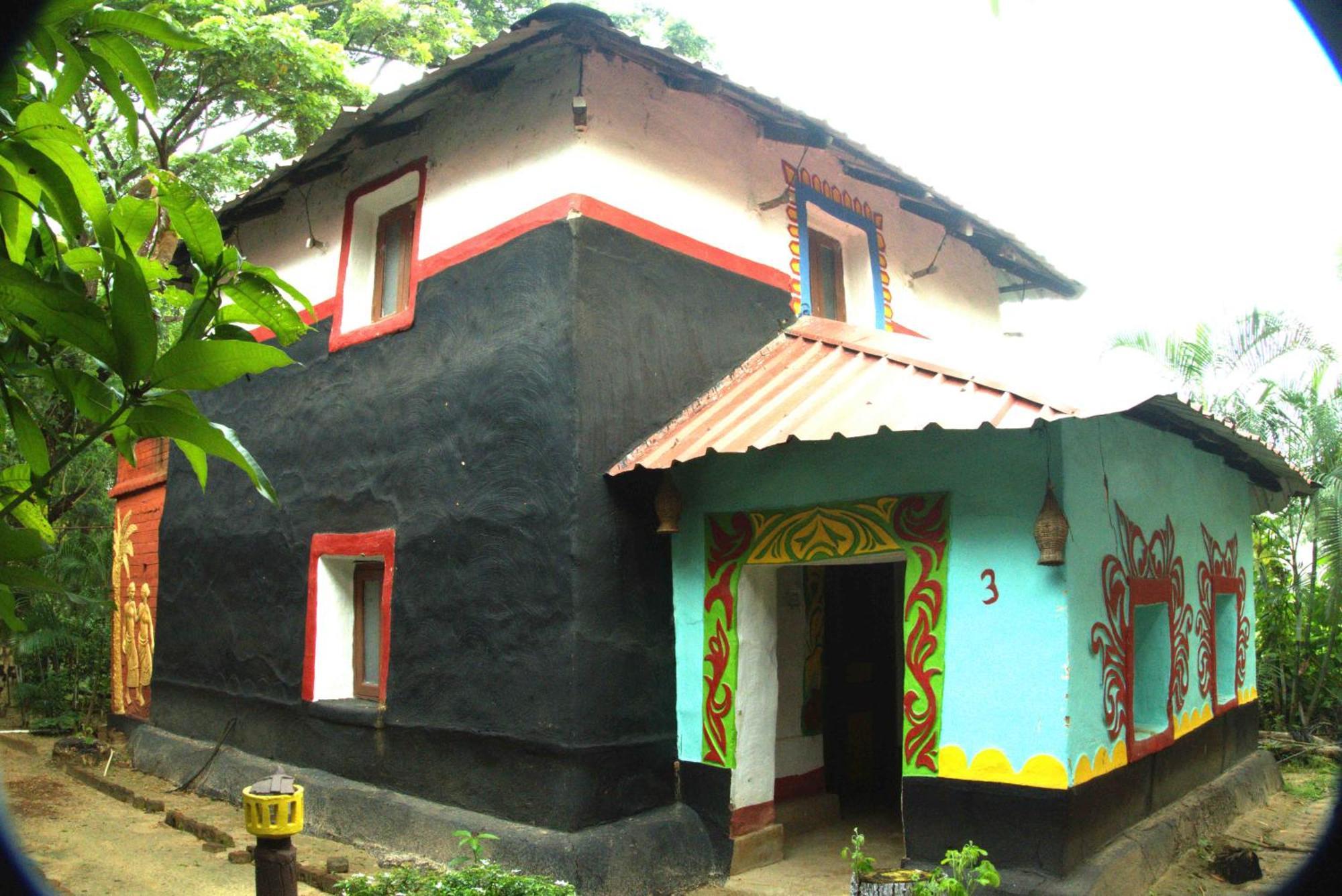 Raktokorobi Karu Gram Hotel Sri Niketan Exterior photo